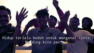 (STORY WA) Hidup terlalu bodoh untuk mengenal cinta