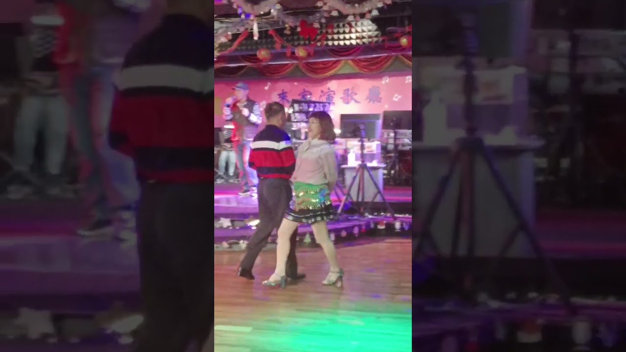 在三重來家演歌廳跳倫巴2026年2月7日