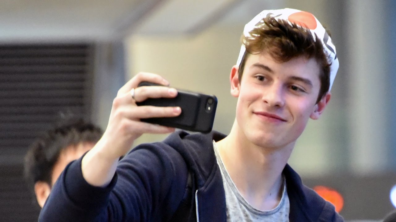 SHAWN MENDES Arrives In JAPAN & Greets Fans!ショーン・メンデス初来日！空港でファンサービス