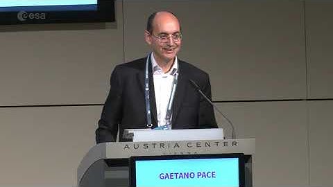 Immersive visualization technologies to support destination Earth digital twins and satellite data