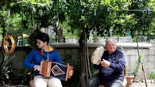 Tarantella calabrese con organetto e tamburello insieme a nonno Peppe! 🎶