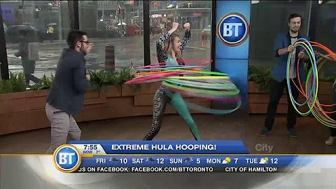 "The Crazy Hooper" spins 70 hula-hoops at once!