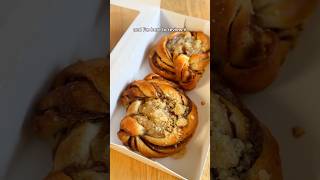 Reviewing Trader Joe’s NEW Apple Cinnamon Buns traderjoes foodreview bayarea