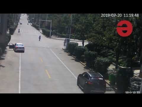 ტაქსის მძღოლის გმირული საქციელი ჩინეთში