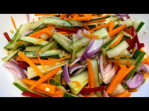 Video: Buatan Rumah Yang Mengejutkan Dengan Salad Timun Acar Yang Ringkas Dan Lazat
