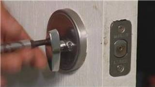 Home Repair & Maintenance : How to Replace a Deadbolt Lock