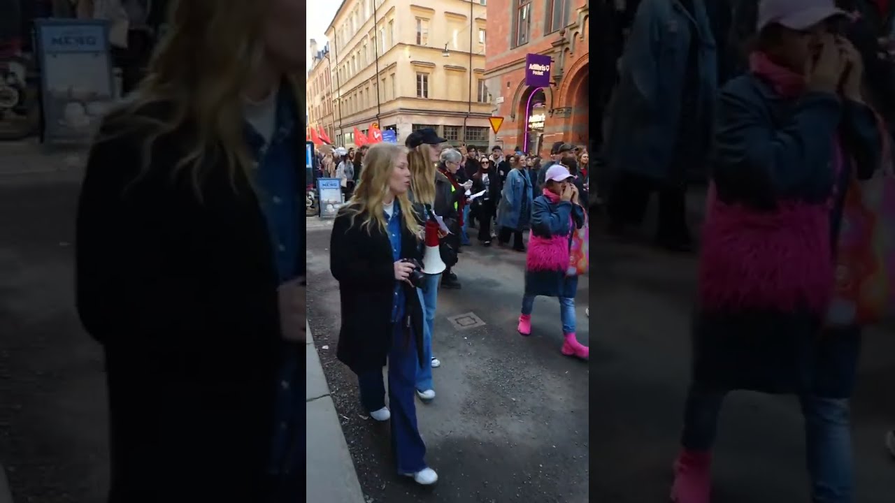 LIVE: Stor demonstration på Internationella kvinnodagen - 8 mars kommittén