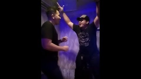 Entah Apa Yang Merasukimu Hingga Goyang Seperti Itu ?
