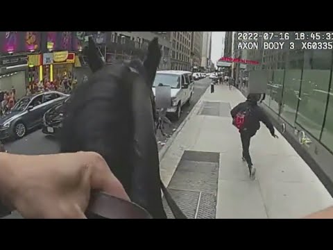 NYPD officer on horseback chases suspect through Times Square