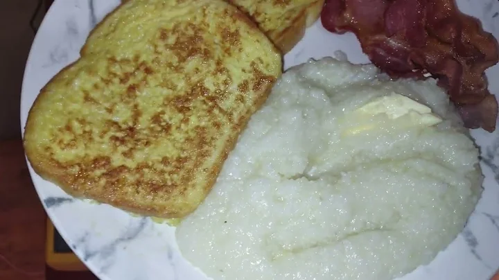 French Toast, Bacon and Grits