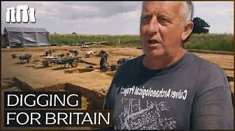 Digging For A 8,000 Year Old Settlement Off The Dorset Coast