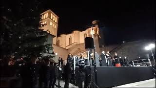 Tuttoggi Si Accende Lalbero Di Natale Di Assisi