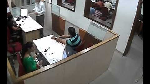 SAS Nagar: Man loses Rs 1.4 lakh to trickster inside Axis bank