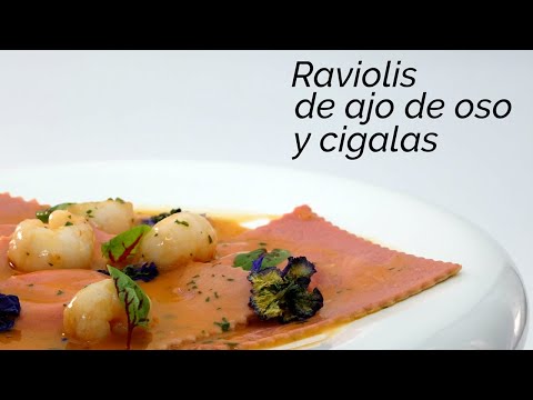 Raviolis de ajo de oso y cigalas