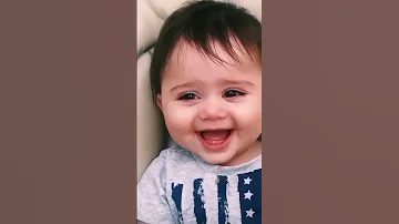 أطفال صغار يضحكون كيوت 