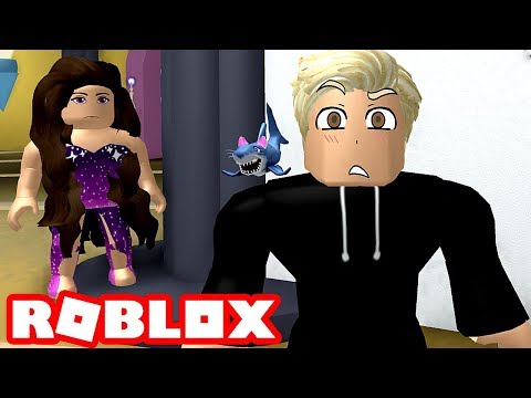 The School Snitch Is Stalking Me Roblox Royale High Roleplay - roblox ugly god beach song id
