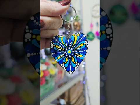 Брелок ручного розпису Дерев'яні вироби Вироби з дерева Сувенір Український подарунок, видео 1