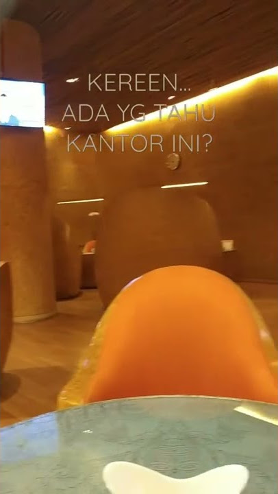 Keren Suasana Kantor Bank Seperti Cafe