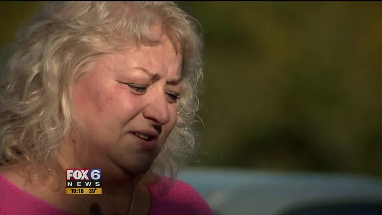 One car dealership, two heroes