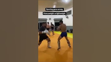 Heavyweight vs Lightweight Sparring Gone Wrong! 💥 #Boxing #MMA