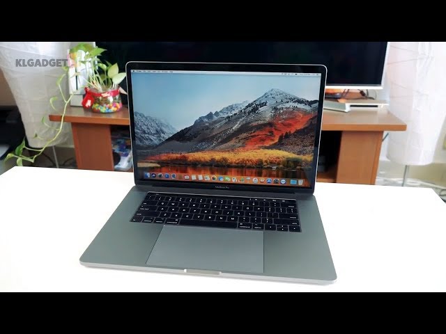 MacBook Pro 15-inch (2017, Radeon Pro 555) Review