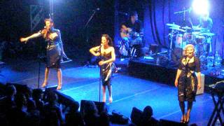 The Puppini Sisters : Extrait de Diamonds are the girls best friends