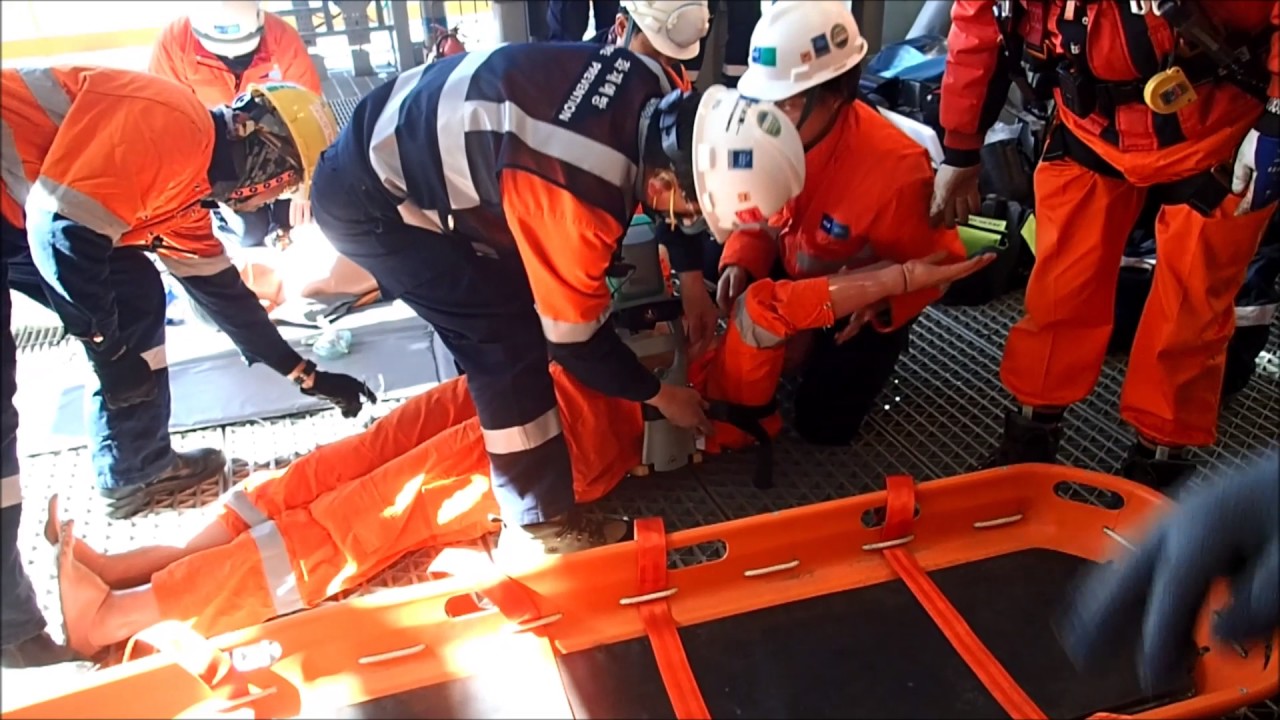 Confined space rescue drill - YouTube