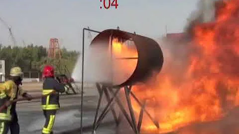 F-500 EA Extinguishes Three-Dimensional Jet Engine Cowling Fire