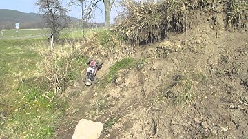 Weißes Vaterra Twin Hammer (bashing)