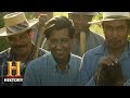 Cesar chavez american civil rights activist  fast facts  history