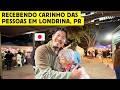 Recebendo carinho das pessoas em Londrina, Paraná
