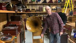 Victor Schoolhouse 78RPM Disc Phonograph