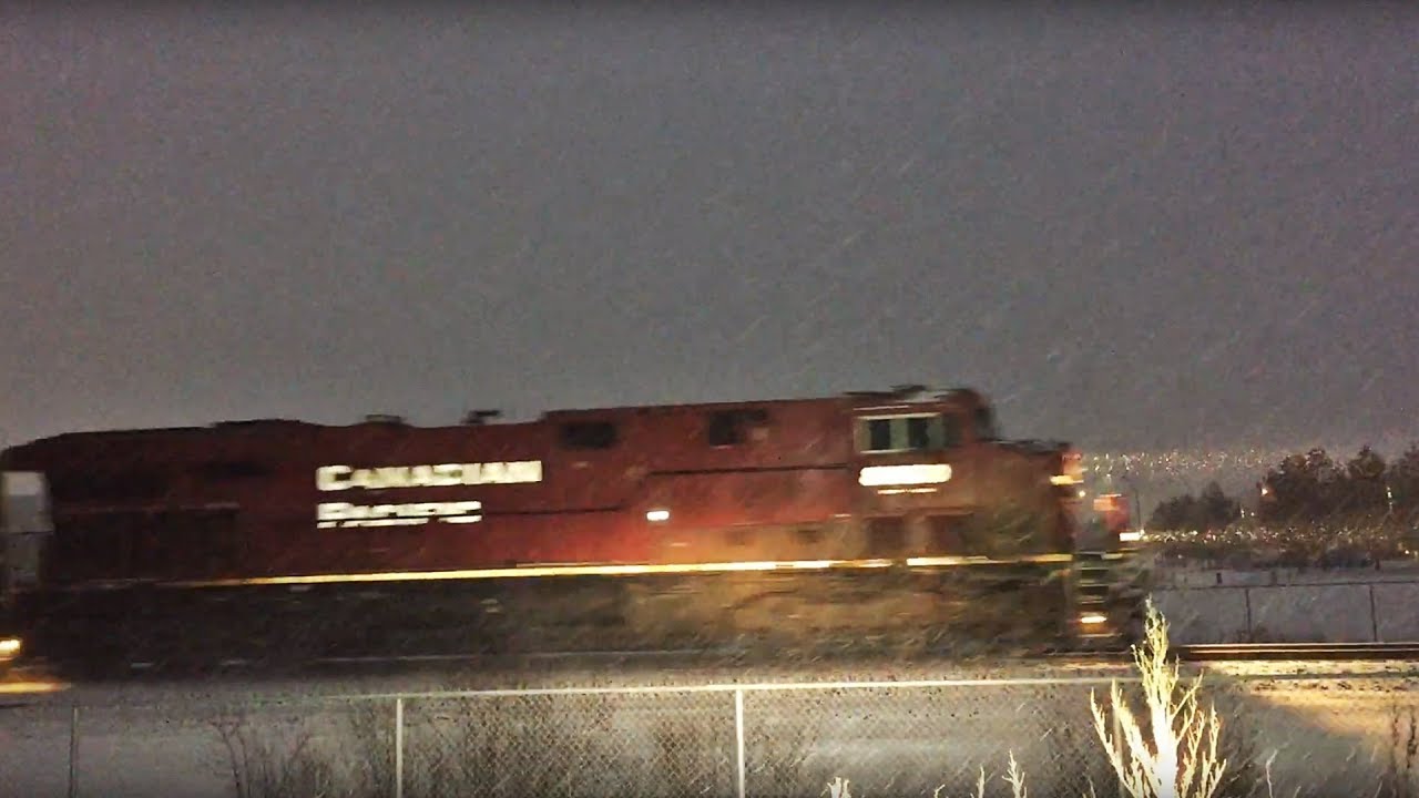CP 292 Departs Ellerslie Edmonton South, CP ES44AC 8850 Leading Through Snowy Morning