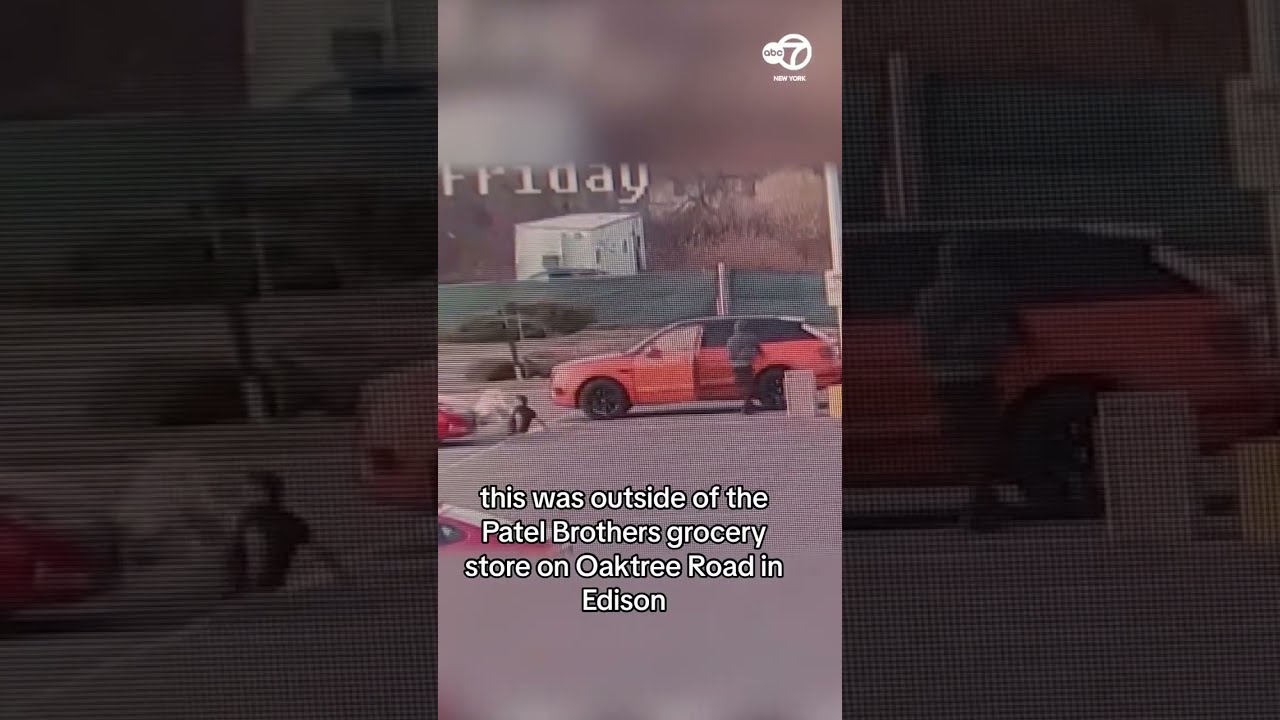 Driver Fights Off 3 Would Be Carjackers Trying To Steal His Luxury SUV Outside Grocery Store
