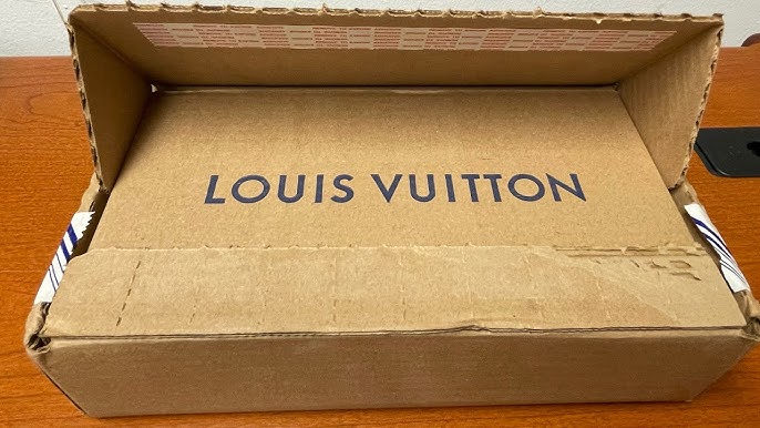 Louis Vuitton Unboxing Christmas Limited Edition Passport holder First  Impressions ❤️ 