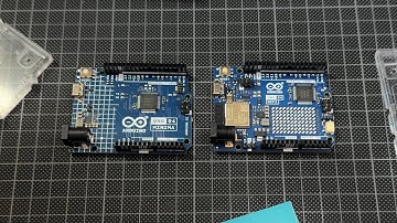 Arduino Uno R4 (Minima & WiFi) Microcontroller Boards - Unboxing - 19/11/2023
