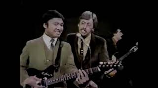 THE ASSOCIATION (1967) - The Smothers Brothers Comedy Hour #1