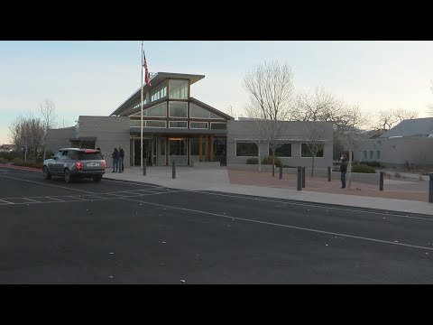 First day of classes at Bosque School begins