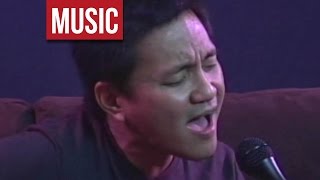 Ebe Dancel - "Mariposa" Live! with Jim Paredes chords