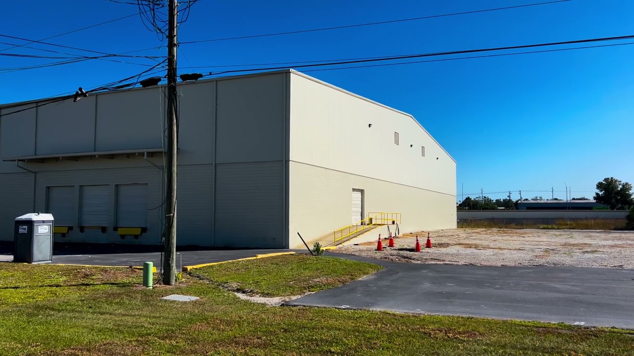 FOR SUBLEASE - 20,000 SF Industrial Warehouse +1.7 acres of outside storage/yard