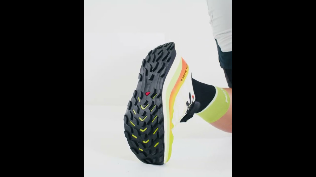 Salomon - Ultra Glide Trail Running Shoe - Men's