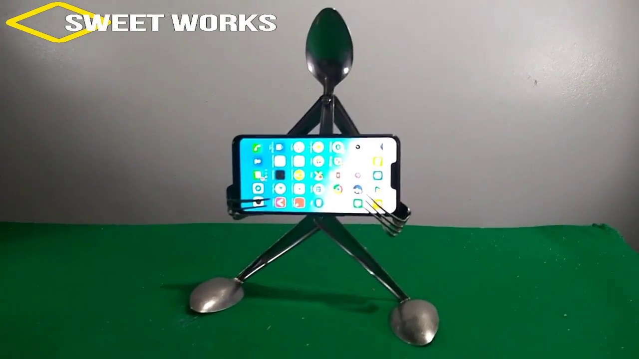 DIY Wooden Phone Stand (Easy, Functional & Cheap)