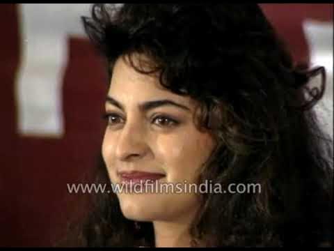 Juhi Chawlaxxx - Juhi Chawla retrospective: Juhi fiddles with ring: \