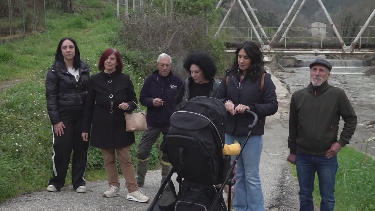 COSENZA: GLI ABITANTI DI CONTRADA IASSA 