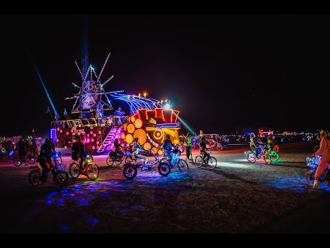 Video: 24 Jam Di Burning Man - Matador Network