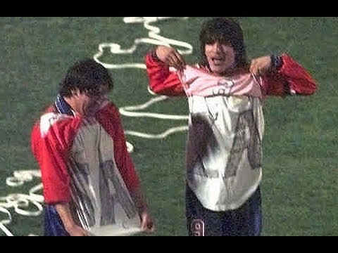 El ex futbolista Iván Zamorano y su esposa María Alberó en la previa del partido de Argentina