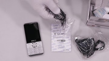 Unboxing Maxcom GSM Phone MM235