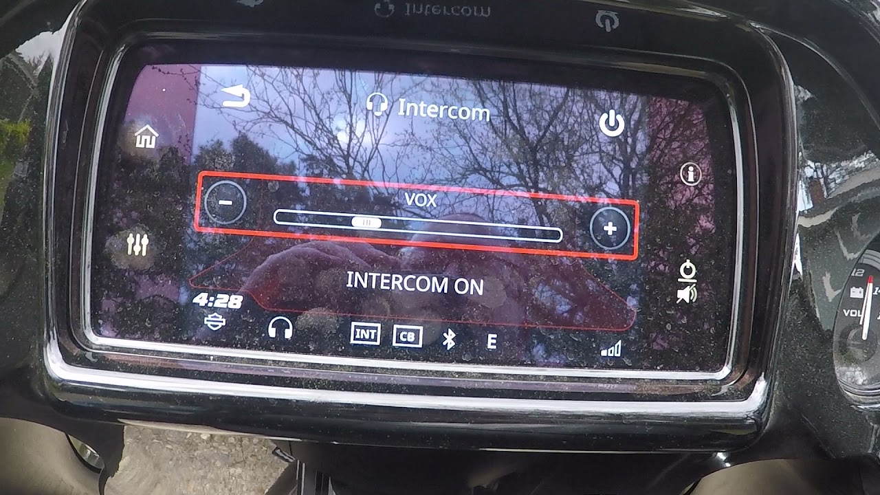 Adjusting VOX setting on HarleyDavidson Boom Box GTS Infotainment