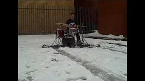 Extreme snow drumming ft Tim Tandler!