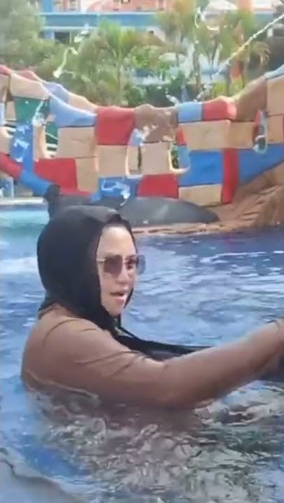 Util Bunda keisha keliatan saat renang #shorts